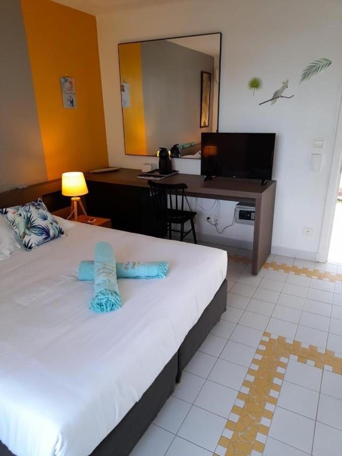 Studio Kaz Ananas Au Manganao Saint-Francois  Ngoại thất bức ảnh